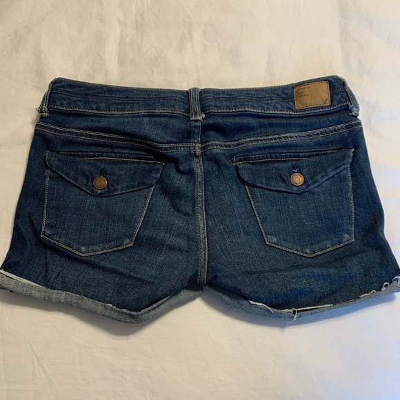 America Eagle Jean Shorts. Size 4 - Picture 2 of 5